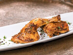 קייטרינג בשרי בירושלים | כרעיים עוף בעשבי תיבול | חנות לאוכל מוכן | האחוזה קייטרינג