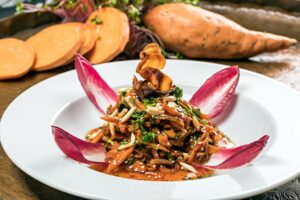 קייטרינג בשרי בירושלים | סלט בטטה ושקדים קלויים | חנות לאוכל מוכן | האחוזה קייטרינג