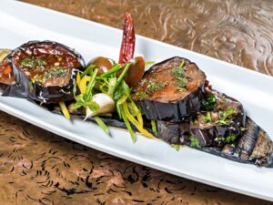 קייטרינג בשרי בירושלים | מעדן חצילים | חנות לאוכל מוכן | האחוזה קייטרינג