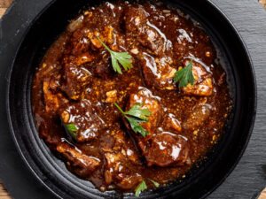 נתחי אסאדו גריל בציר בקר וברביקיו