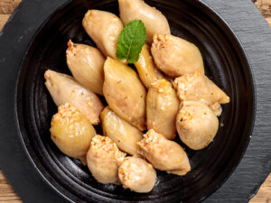 בצל ממולא באורז ועגבניות