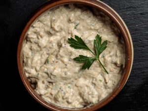 סלט חצילים בטחינה