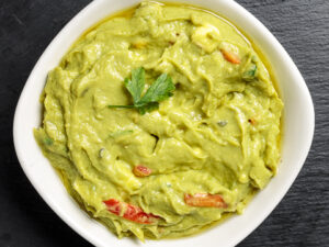 סלט אבוקדו (בעונה)