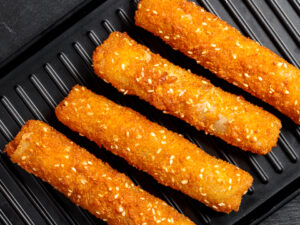 עלי פילו במילוי בשר בציפוי פנקו