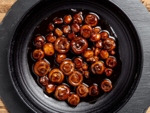 פטריות מוקפצות בנוסח אסייתי