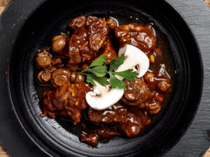 בשר צלוי ברוטב פטריות